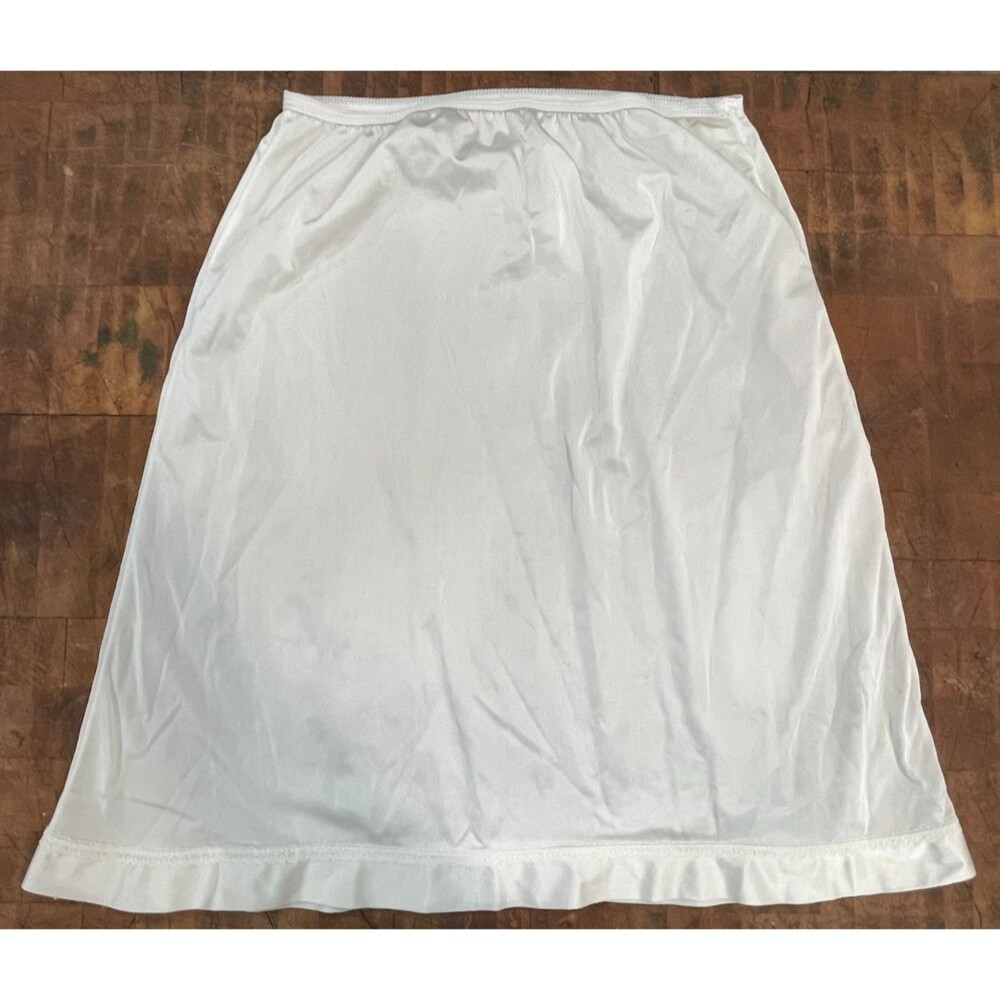 VINTAGE White Half Slip Soft ~Good Elastic~ Size Small ~UNION TAG~ USA Seller